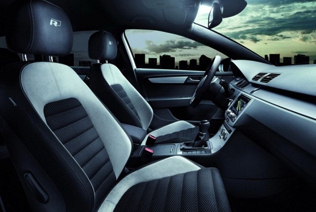 Interni Volkswagen Passat R-Line