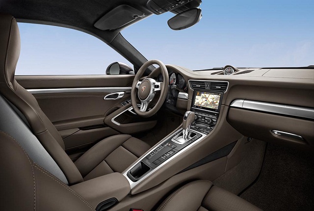 Interni Porsche 911 Carrera 4 e 4S