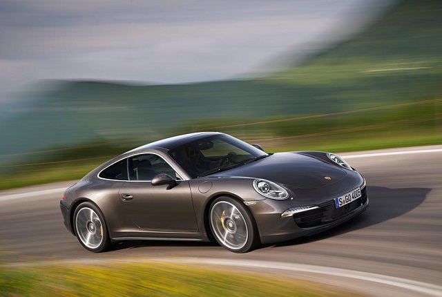 Porsche 911 Carrera 4 und 4S
