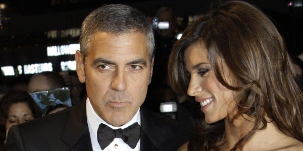 La coppia alla prima di un film Elisabetta e Clooney