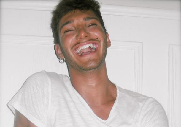 stefano de martino sorridente-facebook