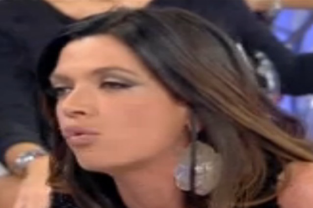 Laudio che registra un modo facile di smettere di fumare dal metodo di Allen una penalità