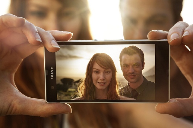 CES 2013: Presentati i nuovi smartphone Sony Xperia Z e ZL.