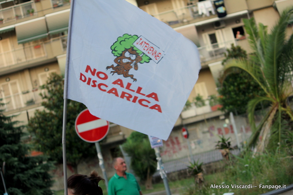 Manifestazione anti-discarica a Chiaiano