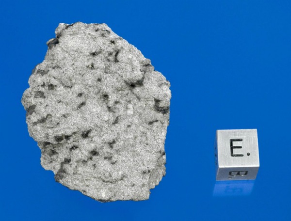 Dopo diversi mesi di studi ed analisi arriva la conferma dalla NASA, quei sassi precipitati dal cielo nel pieno deserto del Marocco nel luglio scorso vengono da Marte. Non è la prima volta che una roccia proveniente dal pianeta rosso viene a visitare la Terra. 