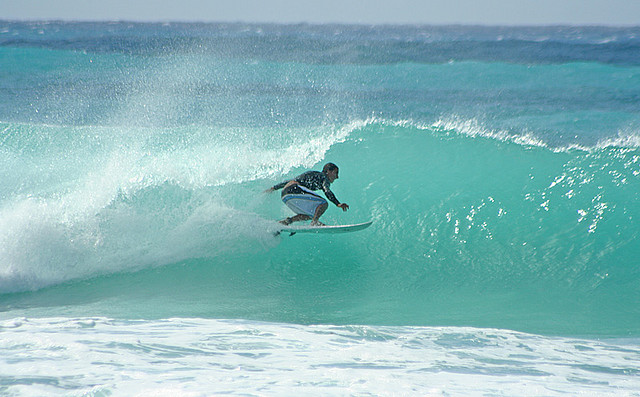 barbados-barreling-wave